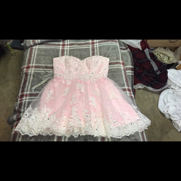 Prom dress - Picture 1 of 1